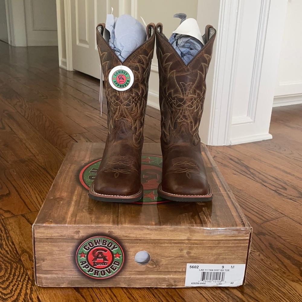 Ariat Women’s Leather Cowgirl Boots